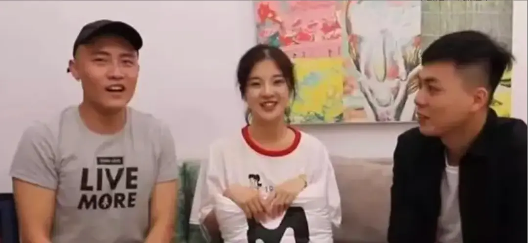《兄妹蕉谈》未删减完整版免费在线观看-林予曦学生角色青春懵懂-兄妹蕉谈蓝光超清极速下载