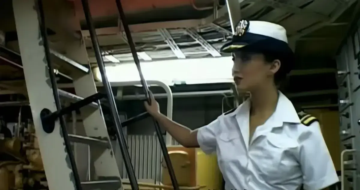 《军舰上的女兵》未删减版在线观看-《军舰上的女兵》1080P高清中字完整版-免费观看全集无广告
