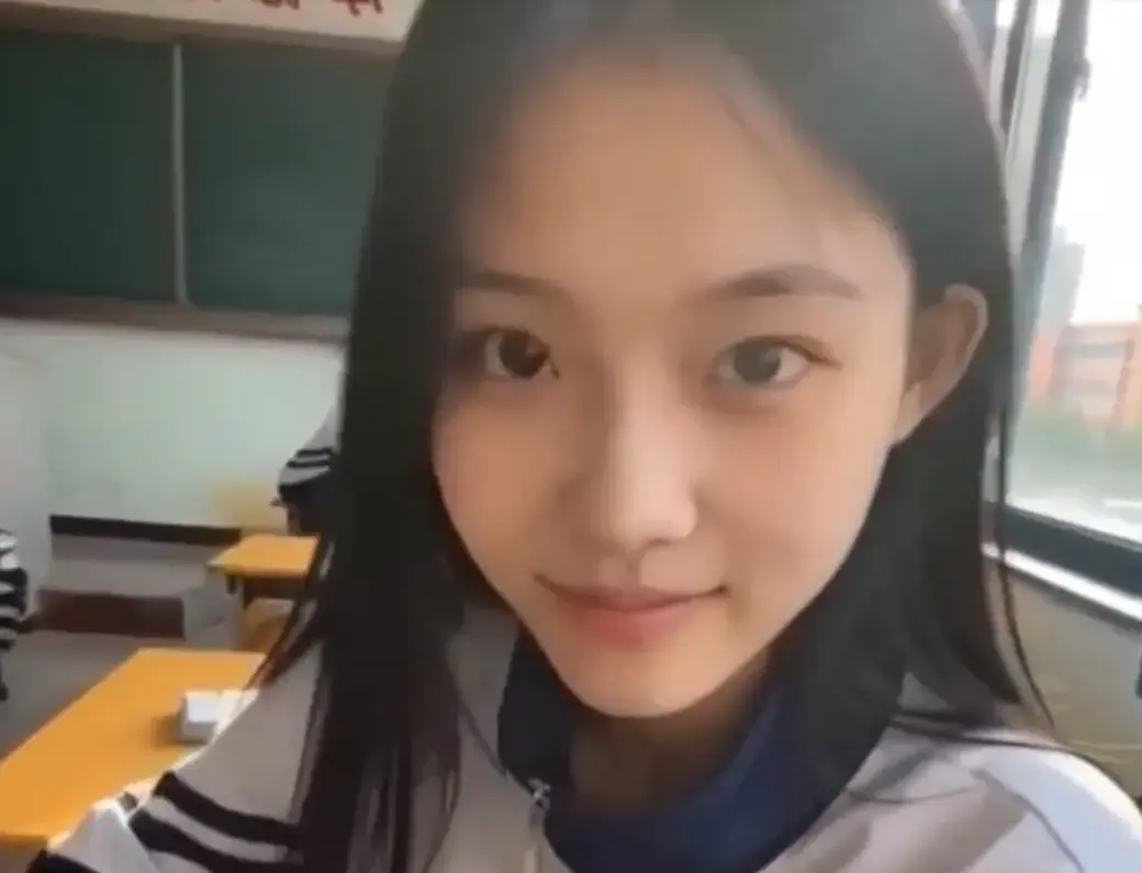 《我的十八岁女友》无删减版在线播放 高甜治愈全集免费观看 4K蓝光画质收藏级体验 星空影院独家热播推荐